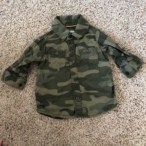 Carter's Camouflage Button Down Boy's Size 3 Months